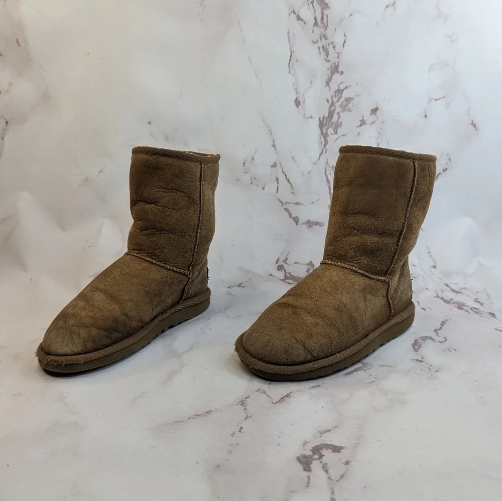 Ugg Boots Women US 6 EU 37 Short Ankle Bootie Chestnut Tan Brown Shearling 5825